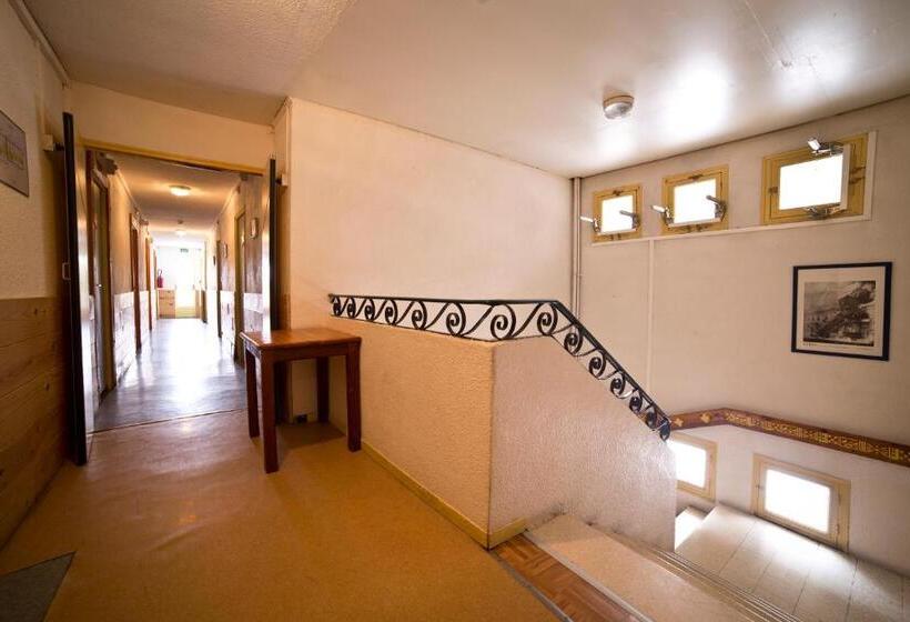 هاستل Centre De Vacances Le Val D Escreins