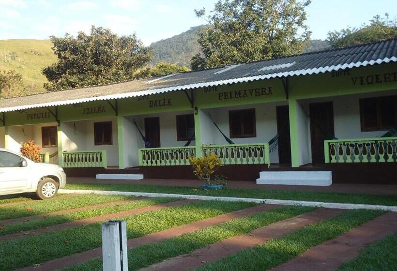 הוסטל Pousada Dona Esmeralda