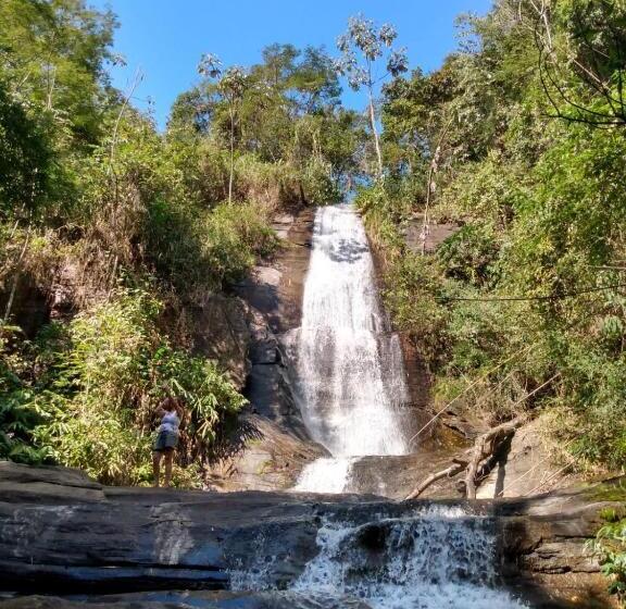הוסטל Pousada Dona Esmeralda
