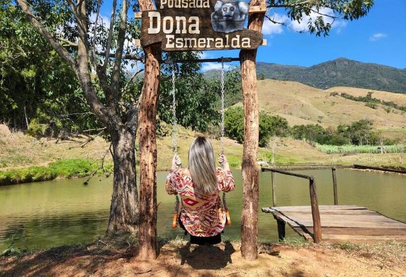 הוסטל Pousada Dona Esmeralda