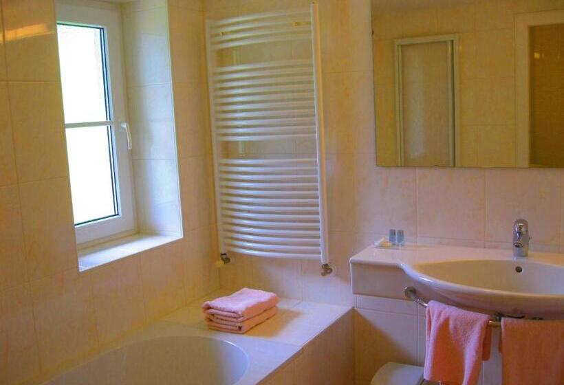 مبيت وإفطار Haus Dr. Küng