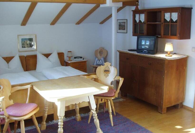 مبيت وإفطار Haus Dr. Küng