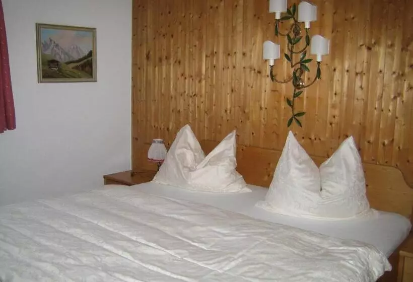 تختخواب و صبحانه Haus Dr. Küng