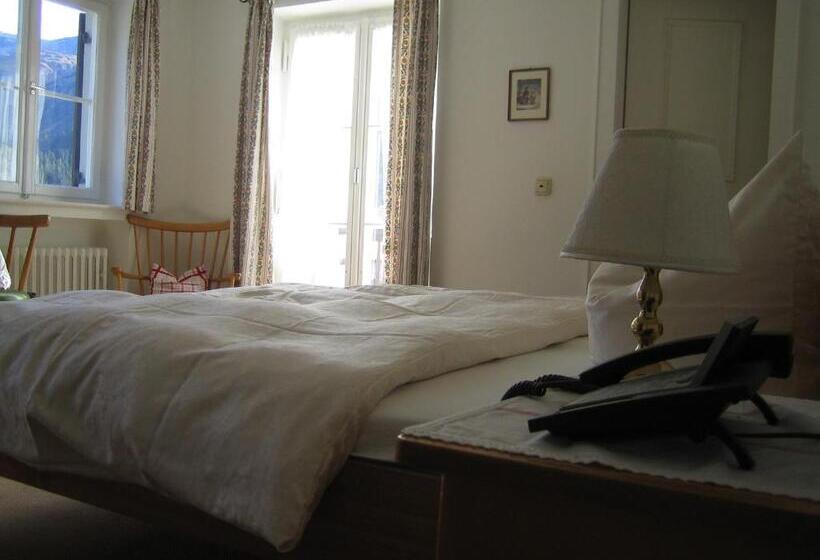 مبيت وإفطار Haus Dr. Küng