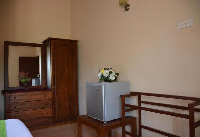 مبيت وإفطار Southern Villa