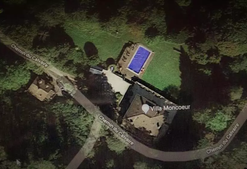 تختخواب و صبحانه Villa Moncoeur