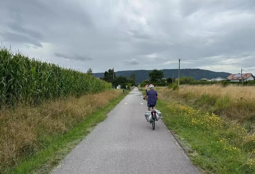 تختخواب و صبحانه Villa Moncoeur