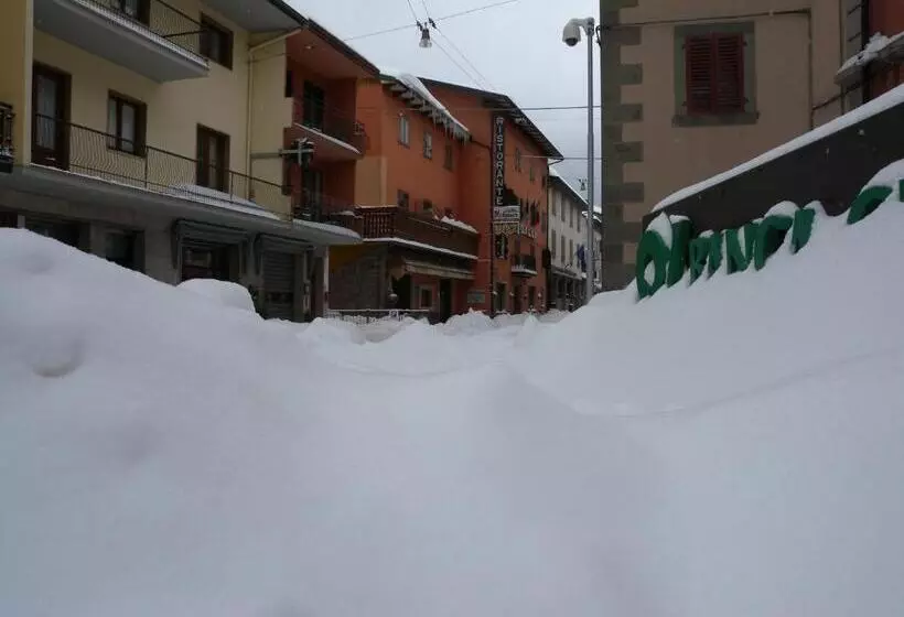 ホテル Albergo Ristorante Galli