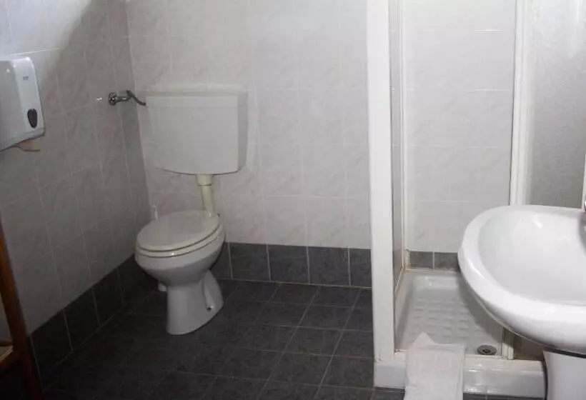هتل Farm Stay Domačija Butul