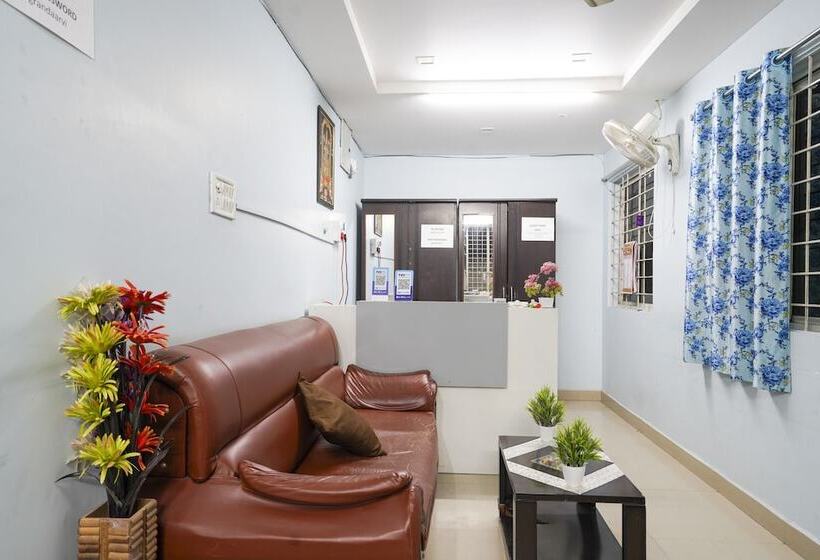 בית מלון כפרי Iroomz Grand Aarvi Suites