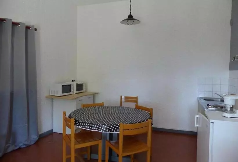 ホテル Les Aveilles