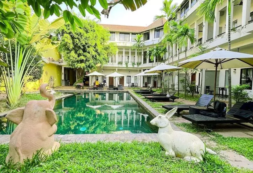 Hotelli Lok Taneuy Residence