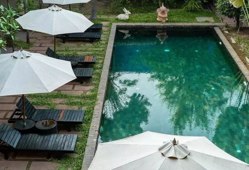 Hotelli Lok Taneuy Residence