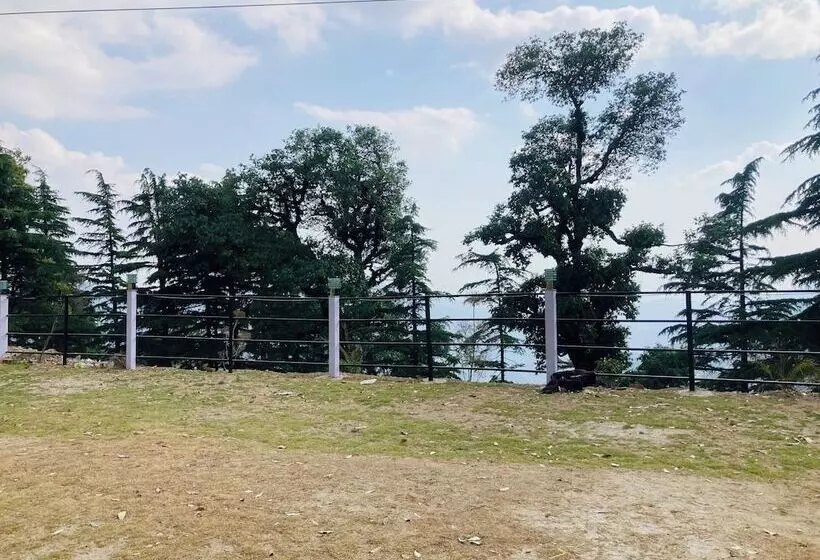 هتل Sizzling Resort And Adventure