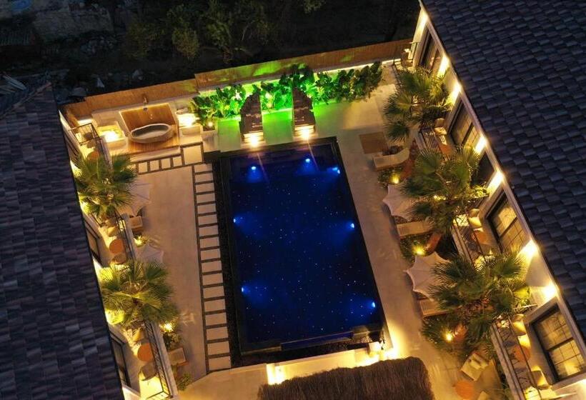 هتل Surga Alaçatı