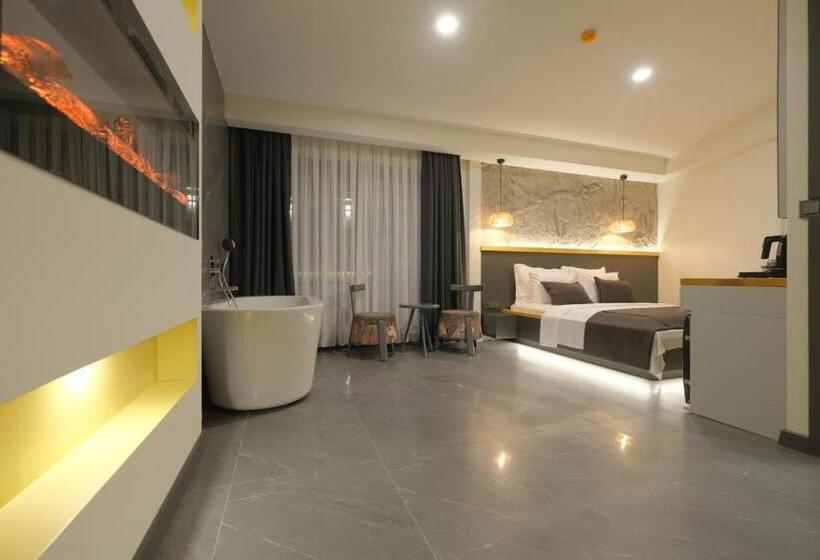 هتل Surga Alaçatı