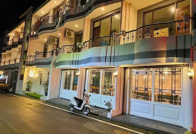 ホテル The Lake Hill