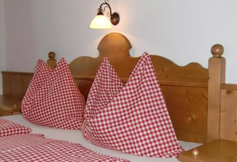 هتل Tischlergut