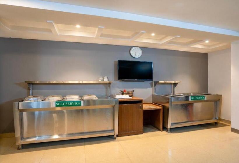 Hotelli Treebo Emerald