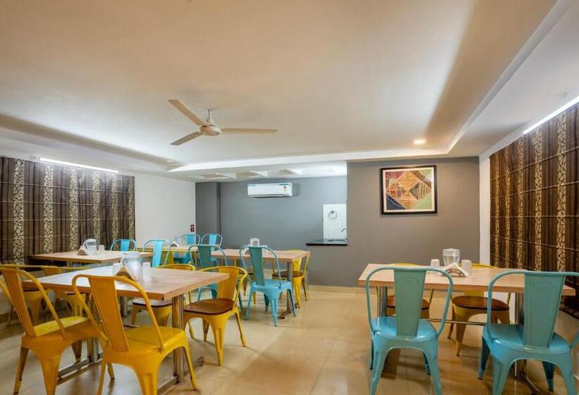 Hotelli Treebo Emerald