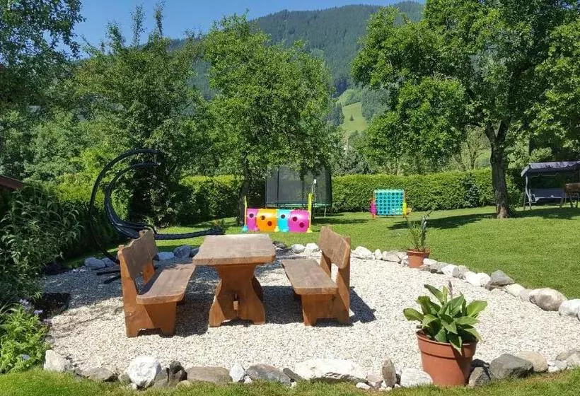 ホテル Unterbiberghof