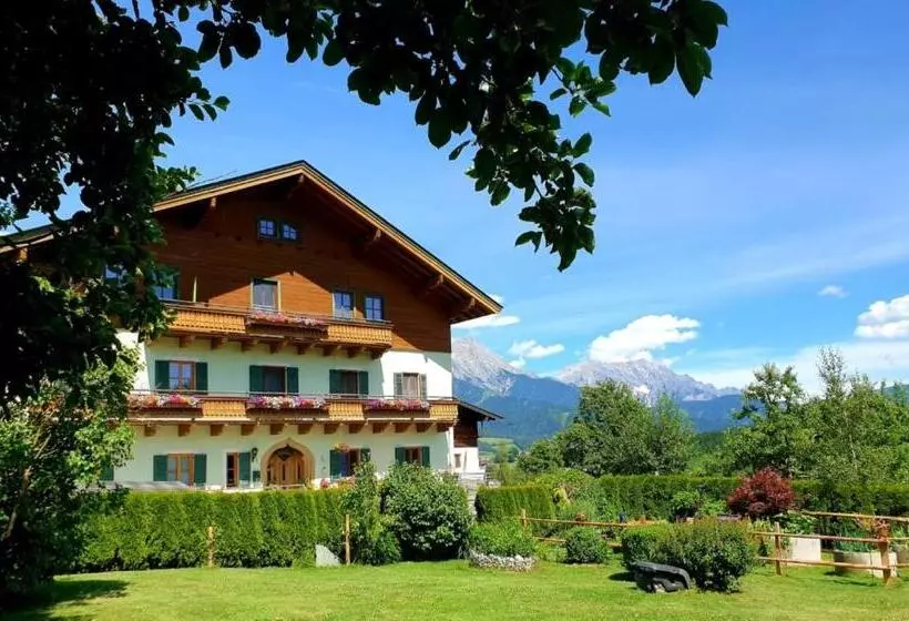 ホテル Unterbiberghof
