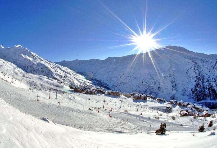 هتل Village Le Grand Fourchon