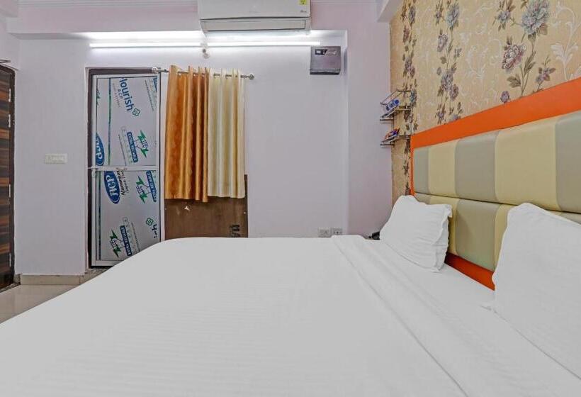 Oyo Flagship 86660 Hotel Rk Grand