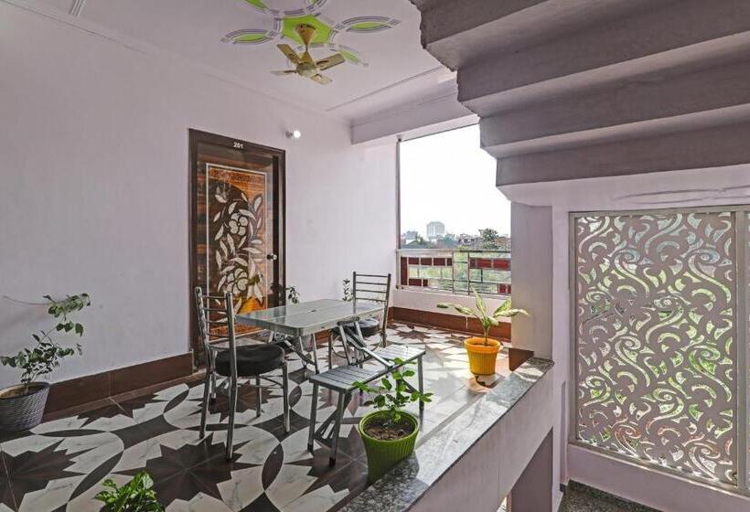 Oyo Flagship 86660 Hotel Rk Grand