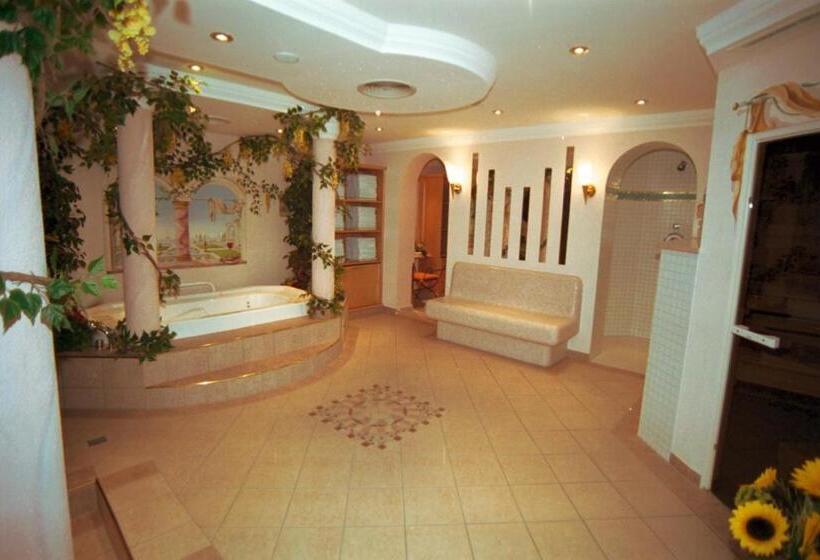 پانسیون Garni Binta