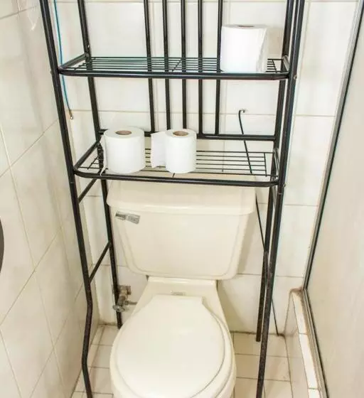 پانسیون Tonys Guest House