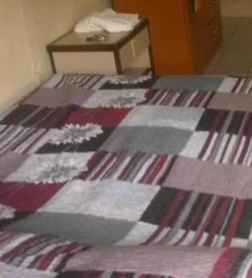 پانسیون Tonys Guest House