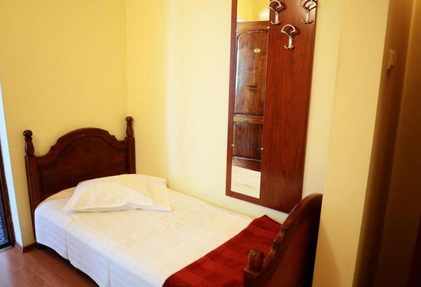 Pensiunea Valea Ursului