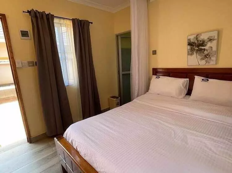 استراحتگاه Sega Lodge