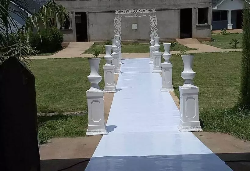 استراحتگاه Sega Lodge