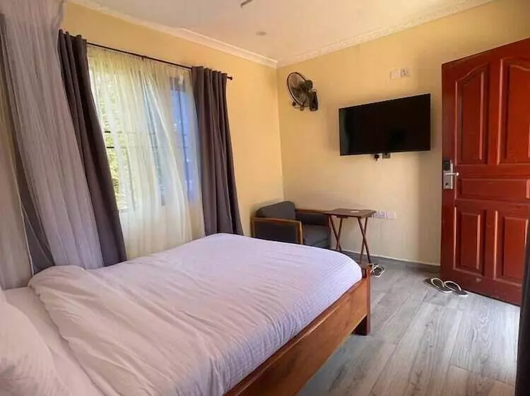 استراحتگاه Sega Lodge