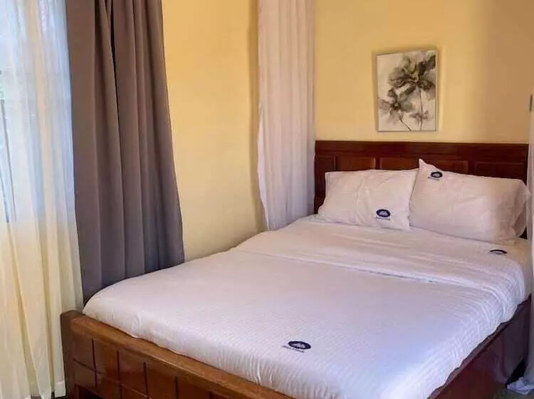 استراحتگاه Sega Lodge