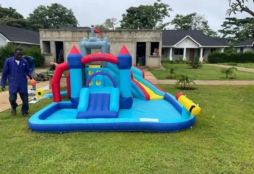 استراحتگاه Sega Lodge