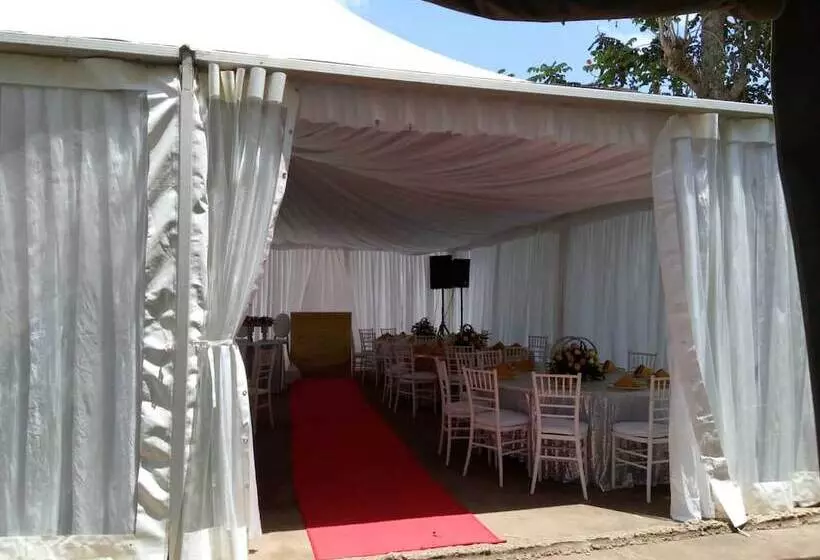 استراحتگاه Sega Lodge