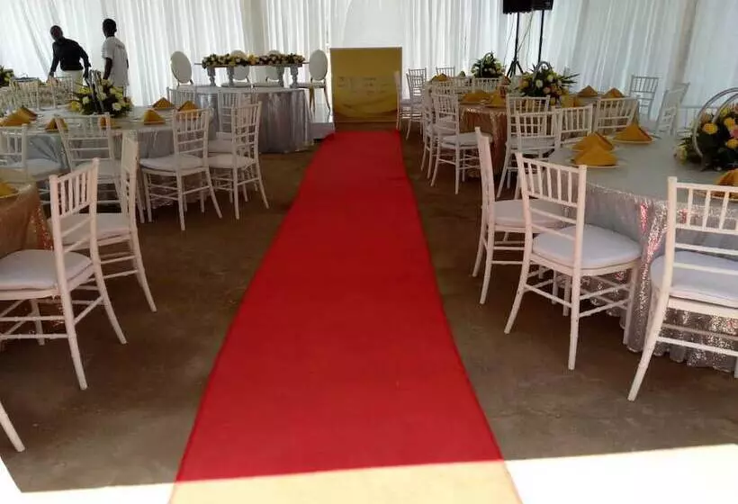 استراحتگاه Sega Lodge