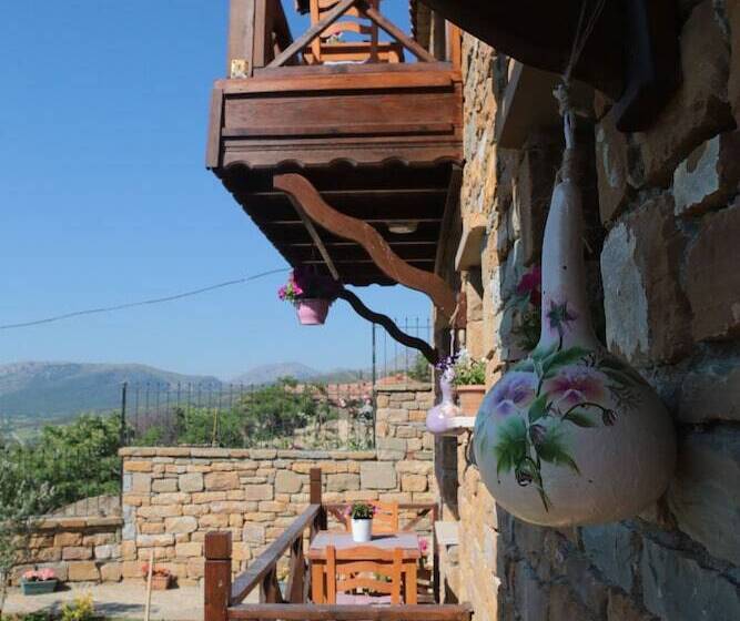 مبيت وإفطار Theia Boutique