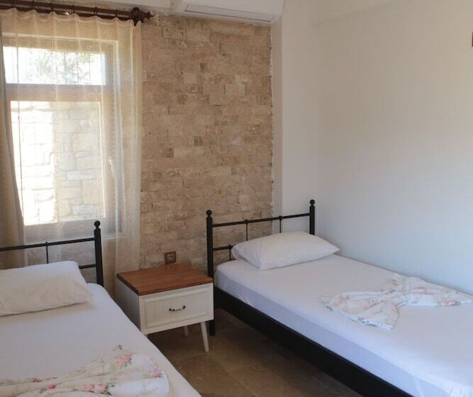 مبيت وإفطار Theia Boutique