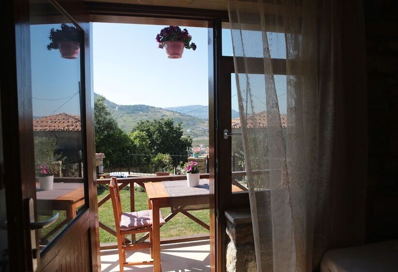 مبيت وإفطار Theia Boutique