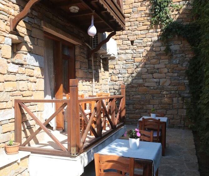 مبيت وإفطار Theia Boutique