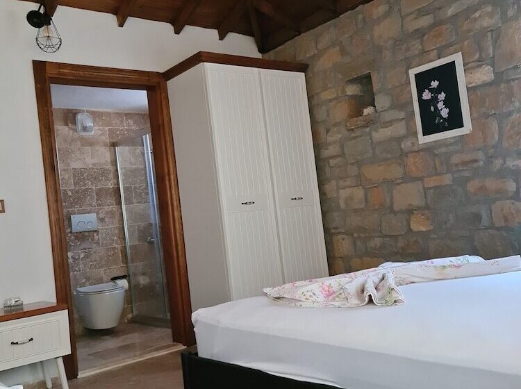 مبيت وإفطار Theia Boutique