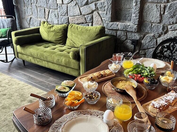 فندق Ayder Vanak Stone Suites