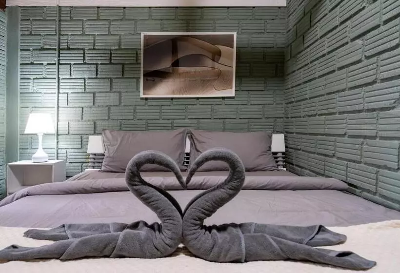 Hotelli Breeze Bungalows