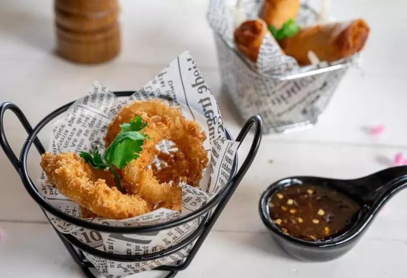 Hotelli Breeze Bungalows