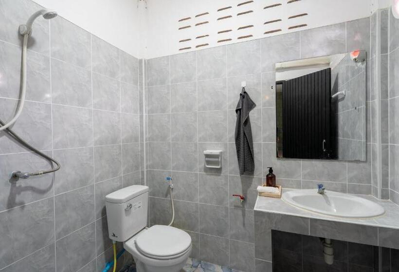 Отель Breeze Bungalows