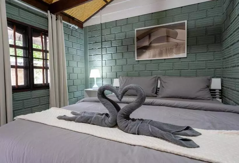 Hotelli Breeze Bungalows